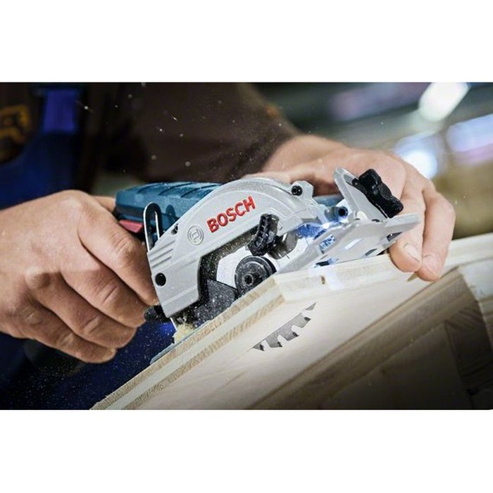 Bosch-Aku-Kruzna-Testera-GKS-12V-26-1.jpg