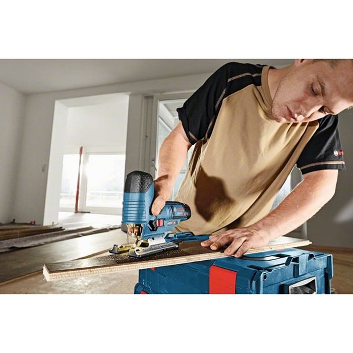 Bosch-Aku-Ubodna-Testera-GST-12V-70-2.jpg