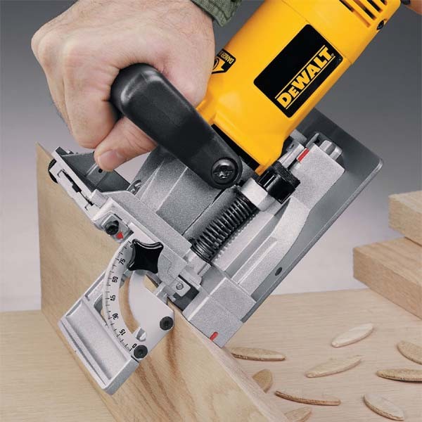 kekserica-600-w-dw682k-dewalt7661-2.jpg